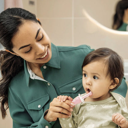 Kit 1º Ano de Cuidado Oral MAM 3+ Meses Rosa