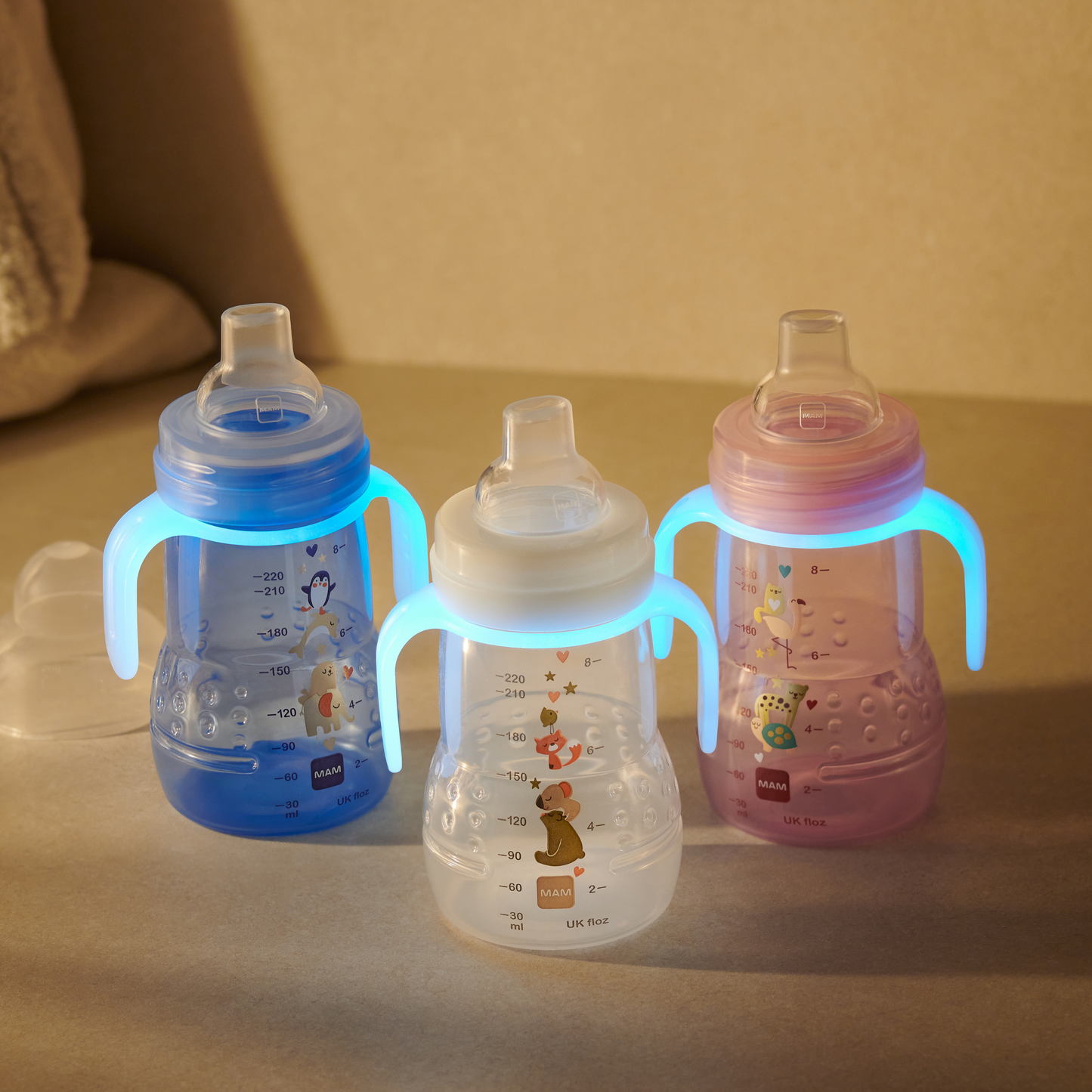 Copo de Transição MAM Trainer+ Night 220ml Brilha no Escuro 4+ Meses Azul